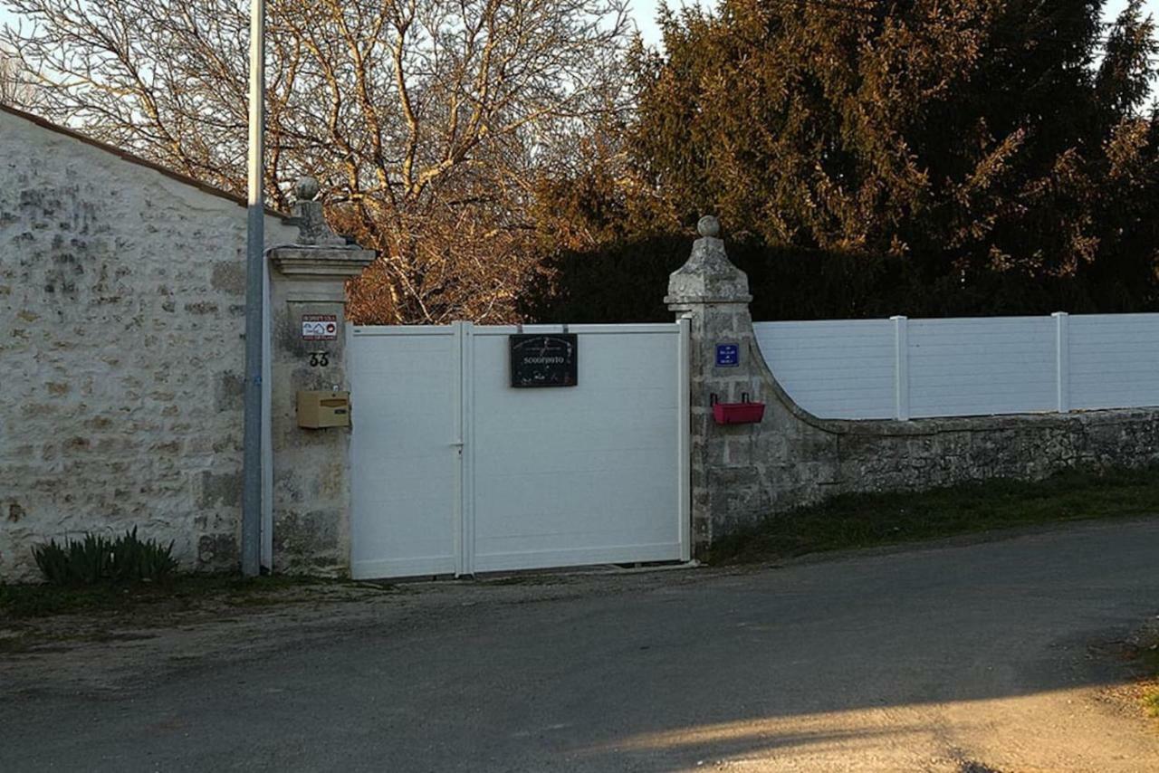 Vila Le Bouquet De Soizic Grandjean Exteriér fotografie